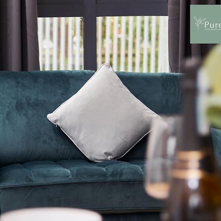 Stunning 5 Bed Manchester House With Parking By Purestay Short Lets & Serviced Accommodation Dış mekan fotoğraf