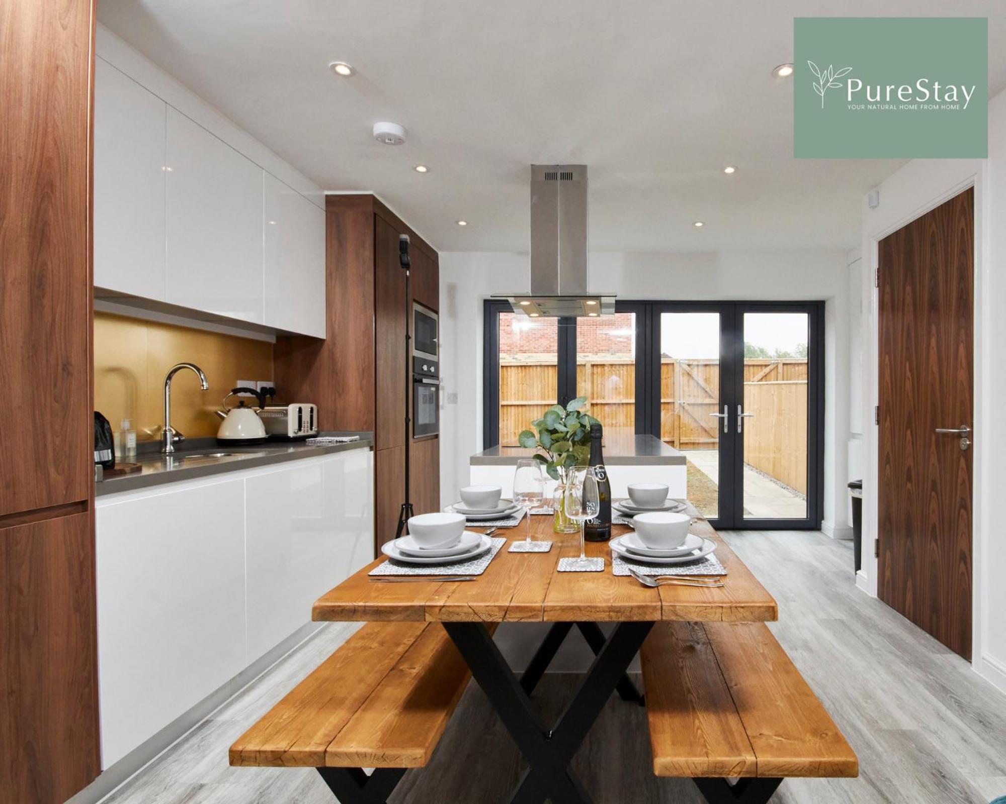 Stunning 5 Bed Manchester House With Parking By Purestay Short Lets & Serviced Accommodation Dış mekan fotoğraf