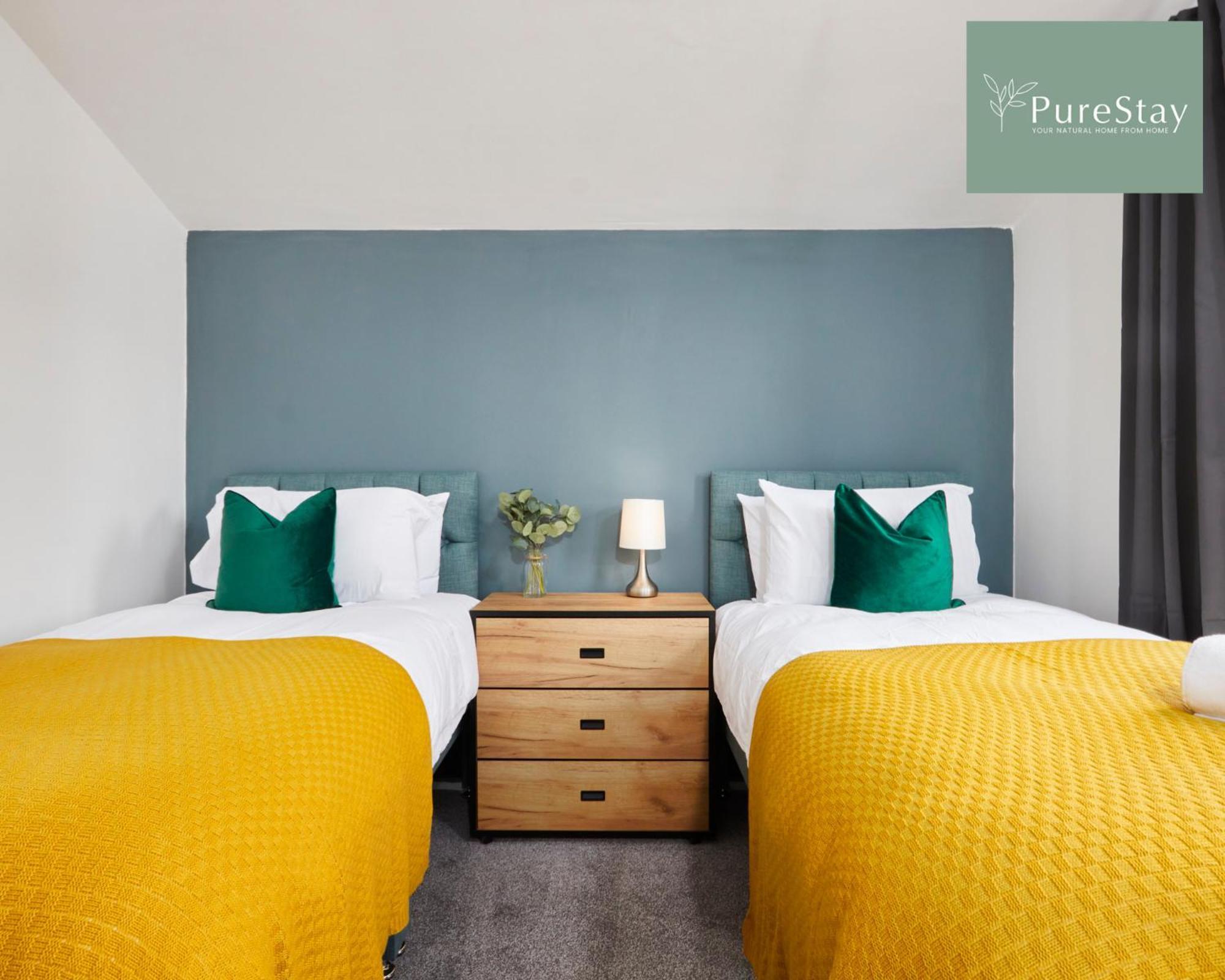Stunning 5 Bed Manchester House With Parking By Purestay Short Lets & Serviced Accommodation Dış mekan fotoğraf